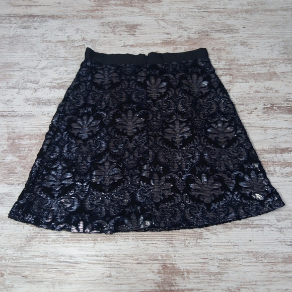 Painted Heart Chic Sparkly Lacey Patterned Lined Women's Skirt - Picture 11 of 16